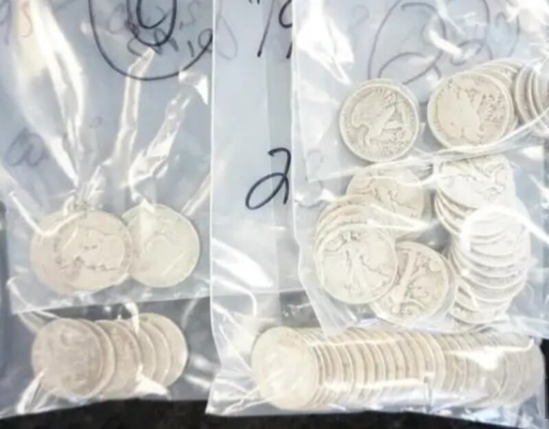 Lot of various forms of silver coins, bars, and other various shapes. Some sealed, some free pieces. Total
weight of approximately 53.50 ounces.