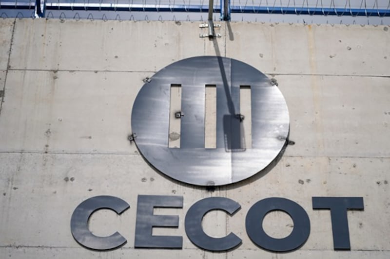 Appeals court halts contempt inquiry into deportation of Venezuelans to Salvadoran prison