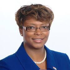 Tracie Davis